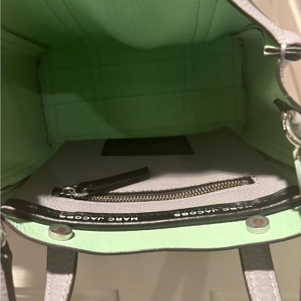 NWT Marc Jacobs The Shopper Tote Bag, soft neutral gray tone. - Picture 5 of 9